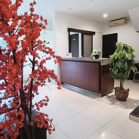 VI Hotel Bandung Exterior photo